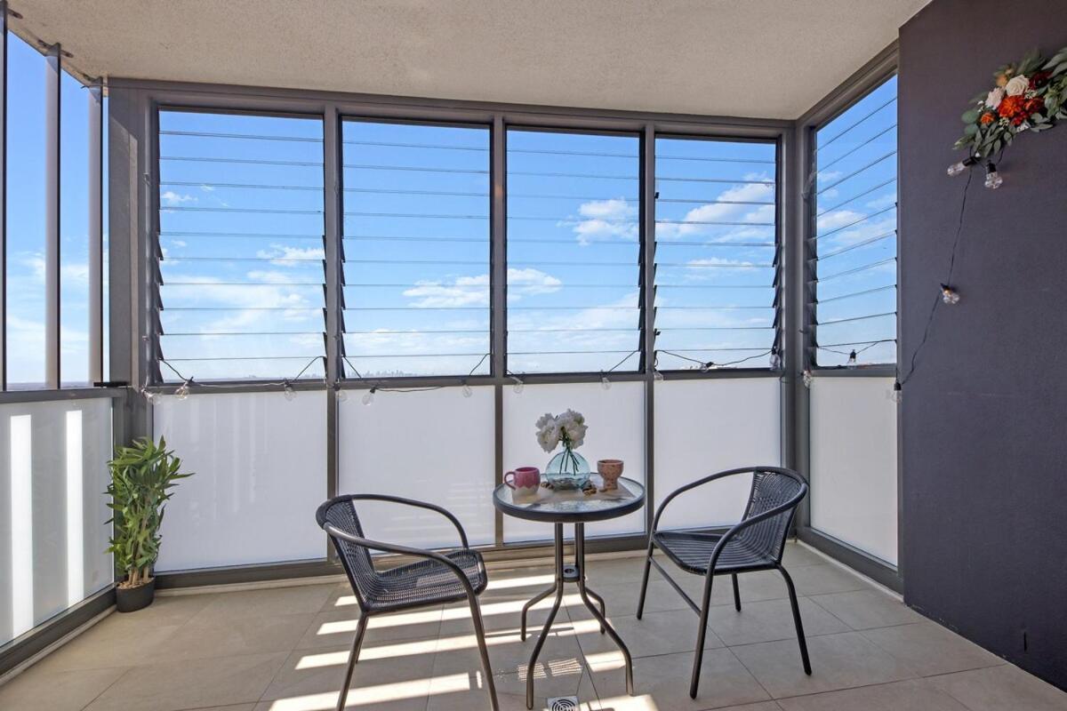 2 Bedroom In The Heart Of South Apartment *
